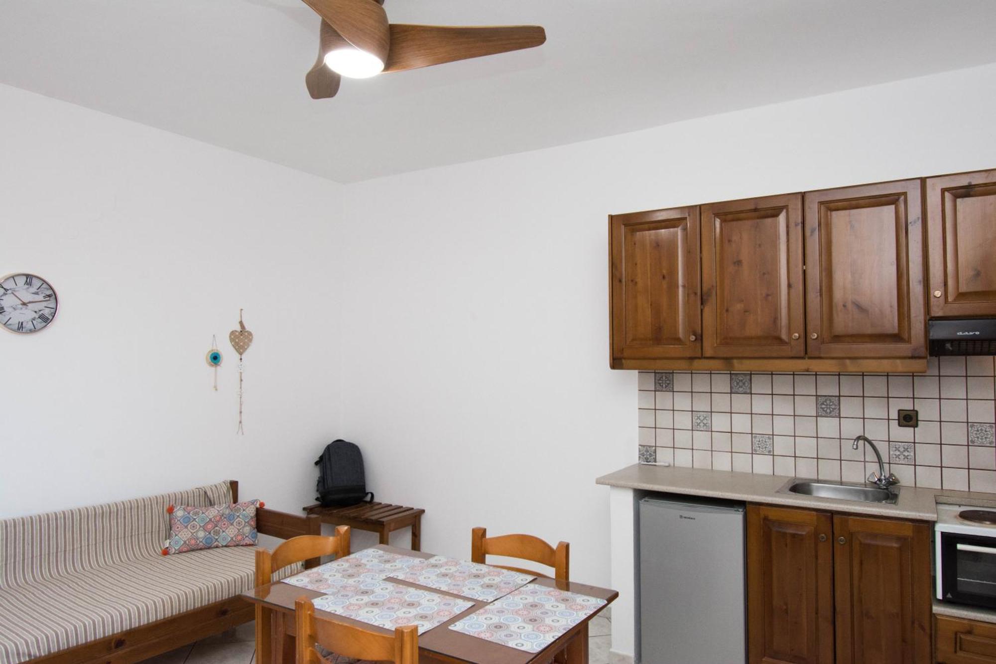 Rena Apartments Гувес Екстериор снимка