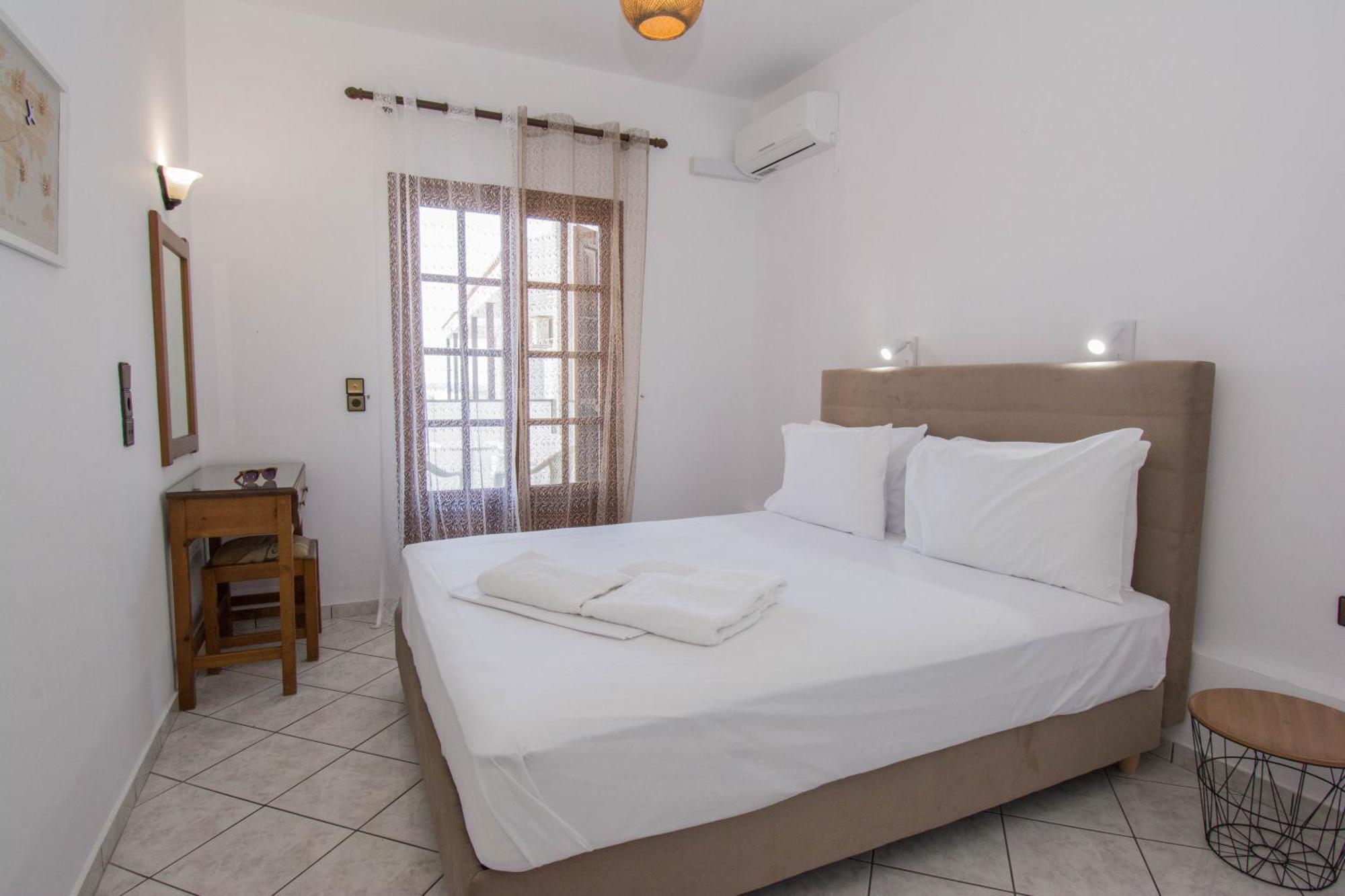 Rena Apartments Гувес Екстериор снимка