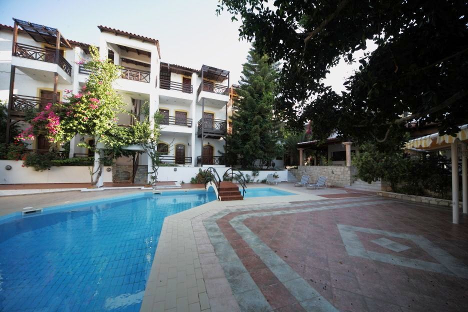 Rena Apartments Гувес Екстериор снимка